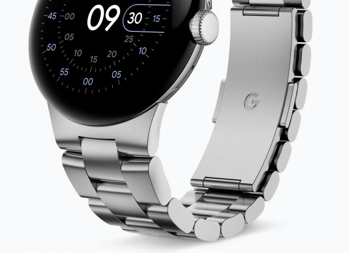 Die Pixel Watch von Google mit Metallarmband (Bild: Google)
